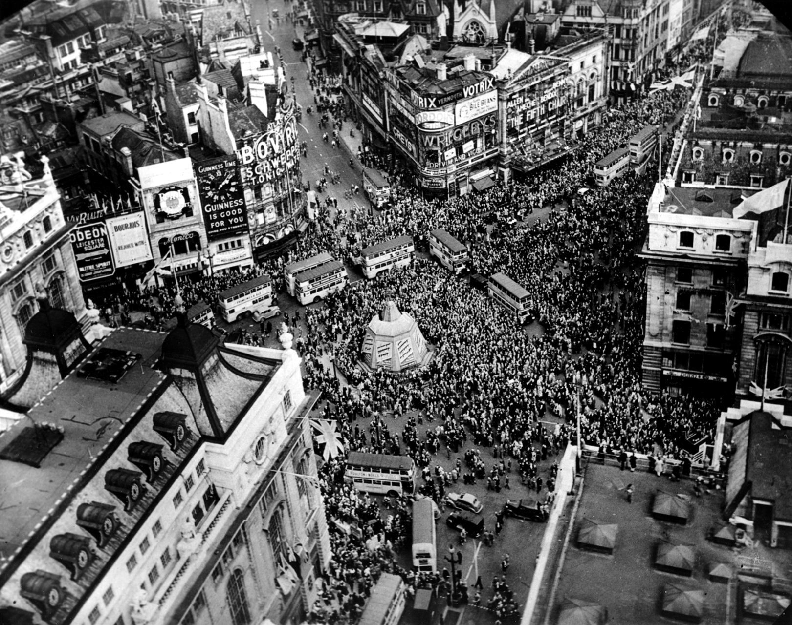 VE Day: London